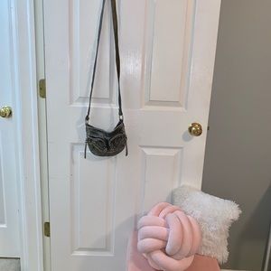 Delia’s Crossbody Bag